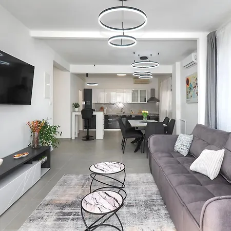 House Luni Brodarica (Sibenik-Knin)