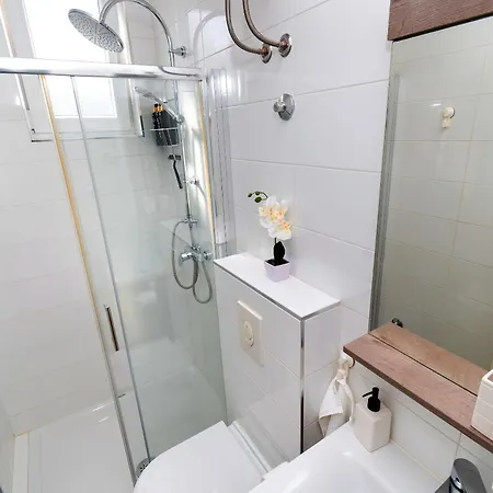 House Luni Holiday home