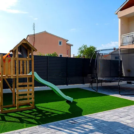 Holiday home House Luni Brodarica (Sibenik-Knin)