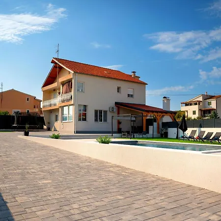 Holiday home House Luni *