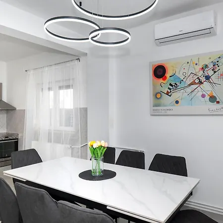 House Luni Brodarica (Sibenik-Knin)