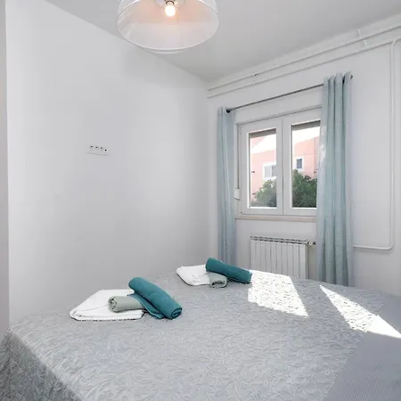 House Luni * Brodarica (Sibenik-Knin)