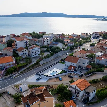 House Luni Holiday home