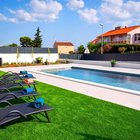 House Luni Holiday home