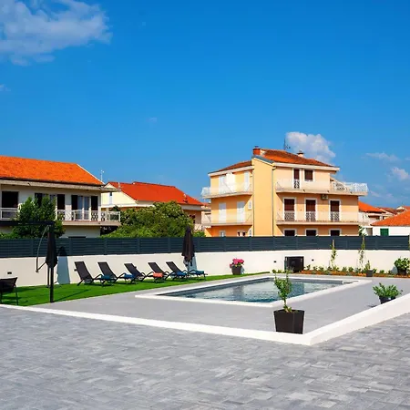 Holiday home House Luni Brodarica (Sibenik-Knin)